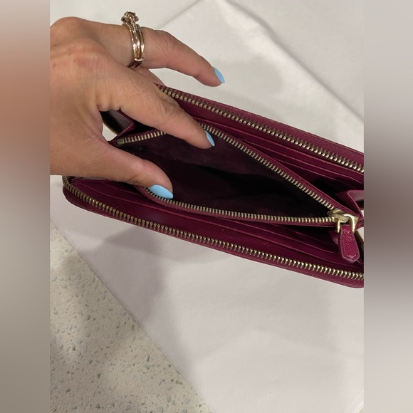 Prada Leather Saffiano Zippy Wallet - Picture 5 of 8